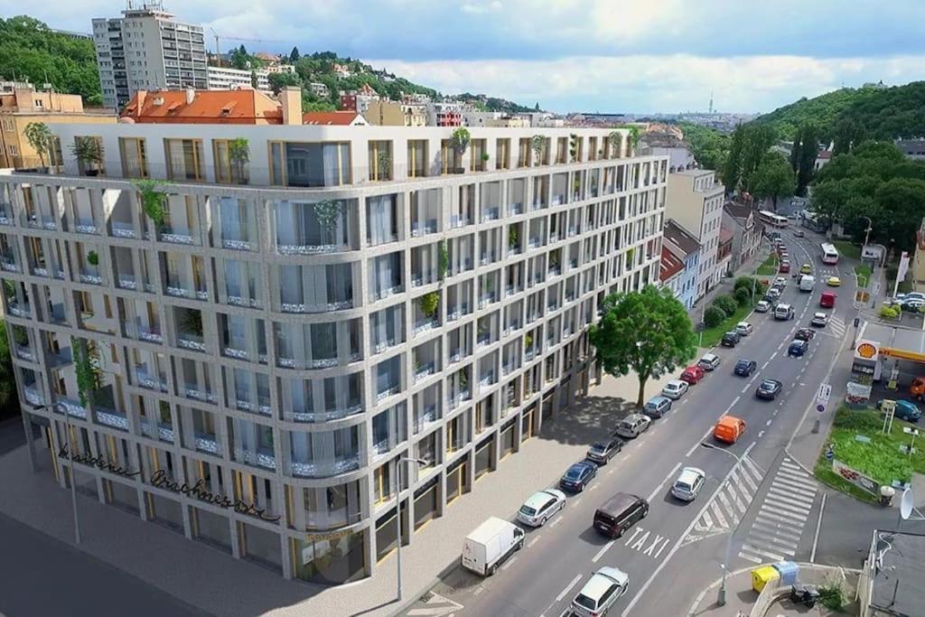Spacious Floor Flat, Air Conditioning, Free Parking, 200mb Wifi Apartamento Praga