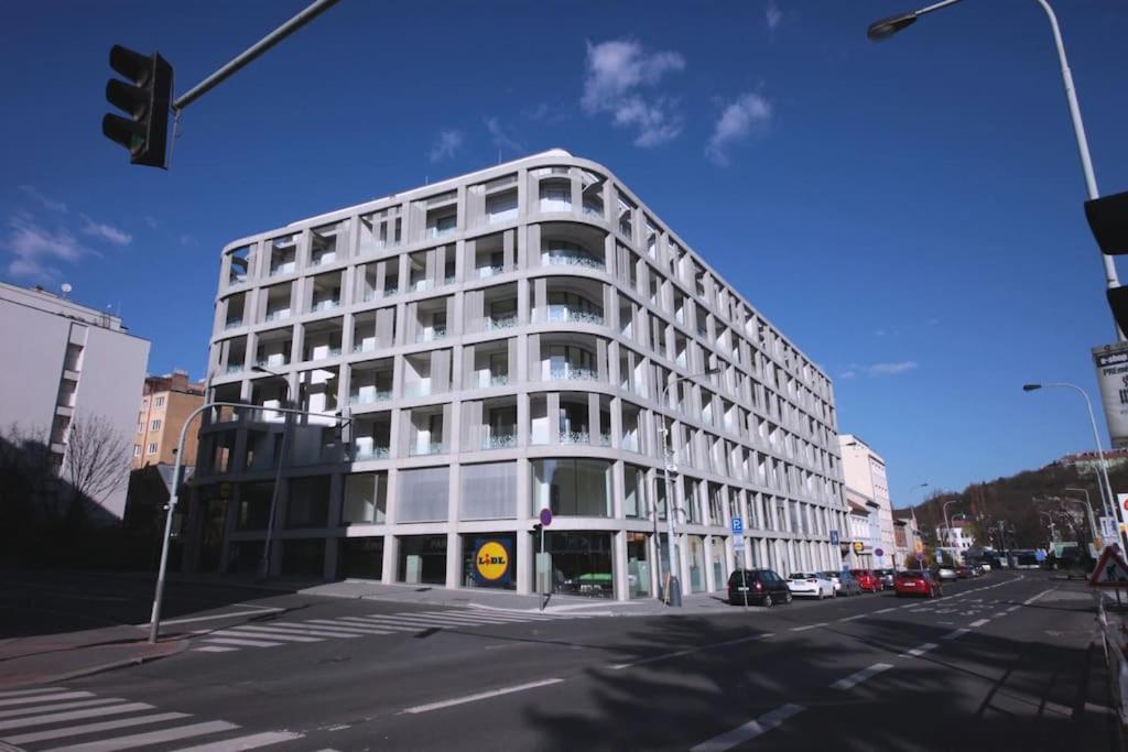 Appartamento Spacious Floor Flat, Air Conditioning, Free Parking, 200mb Wifi *